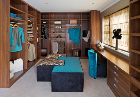 Maximum Space Design For Your Walk In Closet