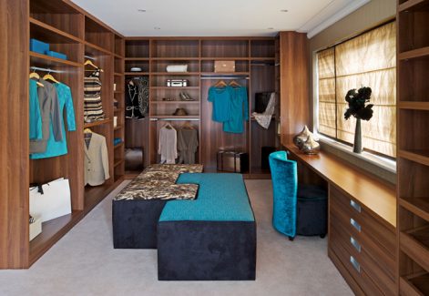  Maximum Space Design For Your Walk In Closet