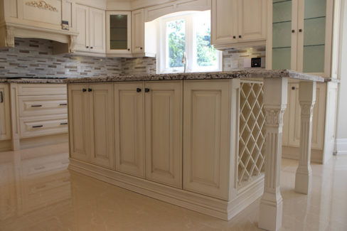  Antique Glazed Island With Two Posts