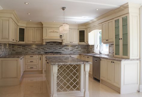  Classic Antique Kitchen