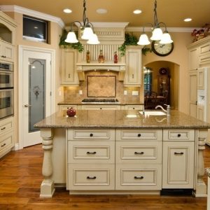  Transitional Lihgt Cream Kitchen Cabinets And Island