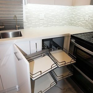  Corner Fully Extended Pull Out