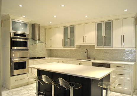   Transitonal Off White Kitchen