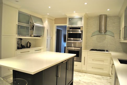   Off White Kitchen With Mdf And Lift Up Aluminume Doors