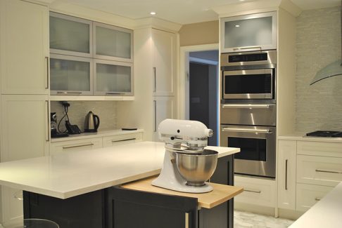   Transitional Off White Kitchen With Pull Out Mixer
