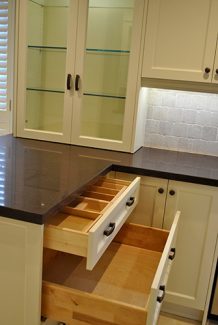   Off White Transitional Kitehen With Dovetail Drawers And Cutlery