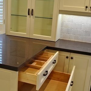   Off White Transitional Kitehen With Dovetail Drawers And Cutlery