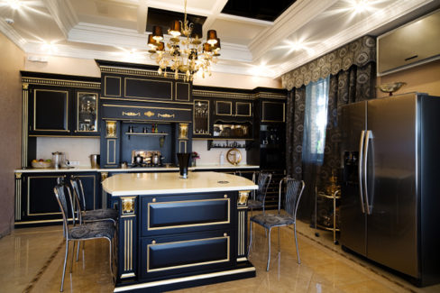  Luxurious Classic Black Kitchen