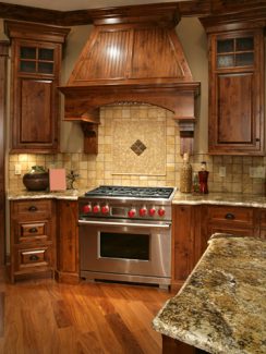  Classic Staind Wood Kitchen With Canopy Hood