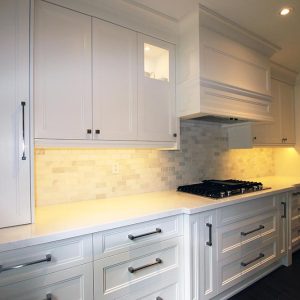 Full kitchen renovation by Joseph Kitchen. Painted off white kitchen. All drawers in base cabinet. Custom designed and built by JK. Thornhill. 2017