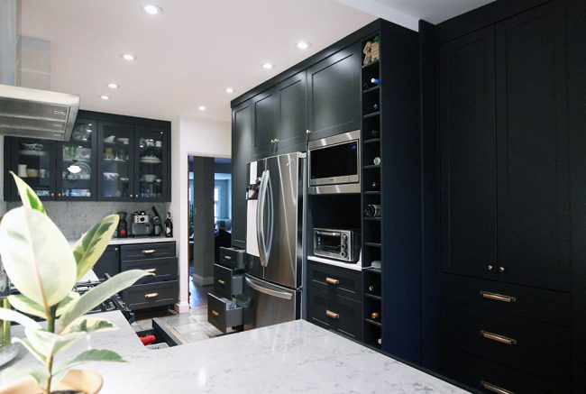 Black white kitchen design in Toronto. Kitchen remodeling by Joseph kitchen Thornhill. Design and built by JK. Gray metal drawers off gold handles. Glass cabinets. Black white kitchen design in Toronto. Kitchen remodeling by Joseph kitchen Thornhill. Design and built by JK. Gray metal drawers off gold handles. Glass cabinets.