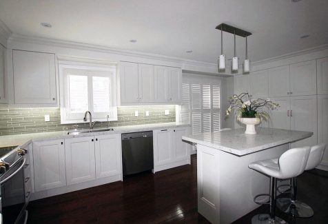 transitional kitchen