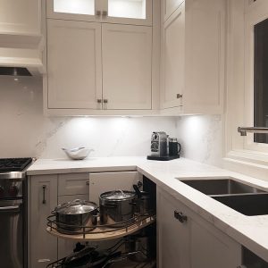 Corner pull out Double stacked coner pull out. Heavy duty European brand.