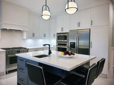 Kitchen remodeling painted MDF kitchen cabinets custom made kitchen cabinets quartz countertop backsplash. Built and design by JK Richmond Hill